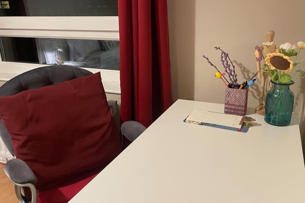 Cosy Flat For 4, Family Friendly, Private Parking, Close To Central Λονδίνο Εξωτερικό φωτογραφία